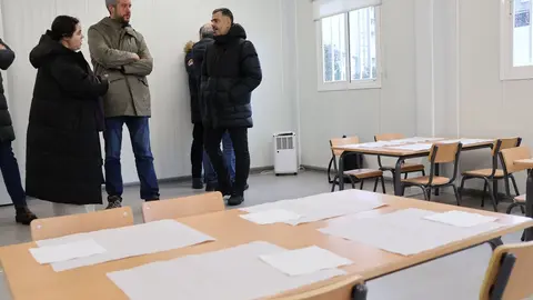 Rub&eacute;n Arroxo e Iria Buide, durante la visita al comedor del Fingoi II