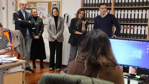 Visita de Carmela L&oacute;pez a los servicios de la Diputaci&oacute;n Provincial