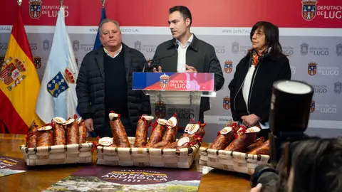 20260212_O Deputado de Promoci&oacute;n Econ&oacute;mica e Social, Pablo Rivera Cap&oacute;n, participa xunto con Jos&eacute; F&eacute;lix Fern&aacute;ndez Fern&aacute;ndez, Alcalde de Navia de Suarna . na presentaci&oacute;n da XXXV Festa da Androlla de Navia de Suarna, 
PRADERO