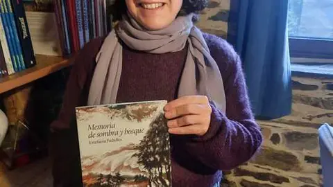 Estefan&iacute;a Padull&eacute;s, escritora