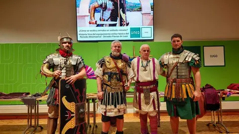 Actividad sobre el equipamiento de los soldados romanos en la UNED de Lugo