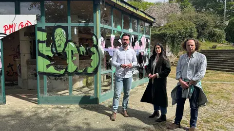 Ameijide, V&aacute;zquez e Carballas no quiosco bar Mirador (2)