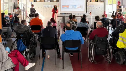 Charla sobre bulos clim&aacute;ticos de la UNED de Lugo