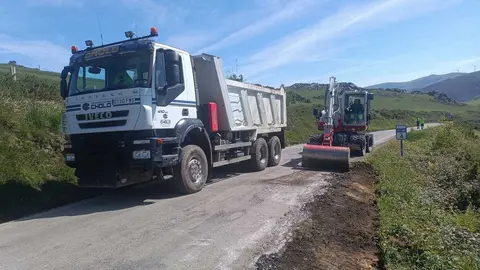 210526 Traballos na LU-P-3402 e LU-P-6502