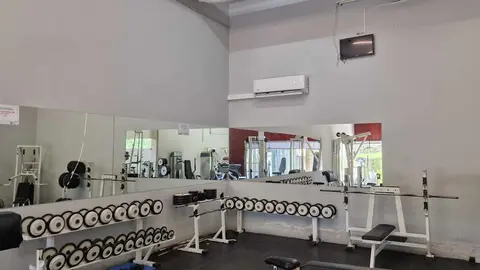 Gimnasio de la piscina de Chantada