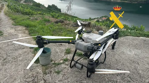 Dron utilizado para fumigar vi&ntilde;edos de A Ribeira Sacra