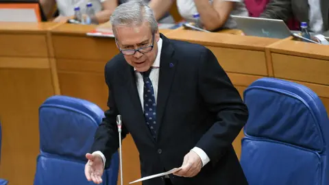 20260708 Parlamento conselleiro Sanidade  Radioterapia HULA3