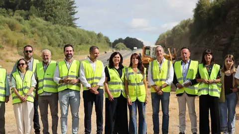 Lugo. A conselleira de Vivenda e Planificaci&oacute;n de Infraestruturas, Mar&iacute;a Mart&iacute;nez Allegue, xunto ao delegado da Xunta en Lugo, Alfonso Villares, supervisar&aacute;
o inicio das obras de conversi&oacute;n en autov&iacute;a do treito Nadela-A Pobra de San Xiao