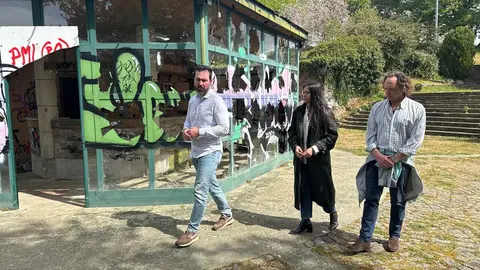 Ameijide, V&aacute;zquez e Carballas no quiosco bar Mirador (1) (1)