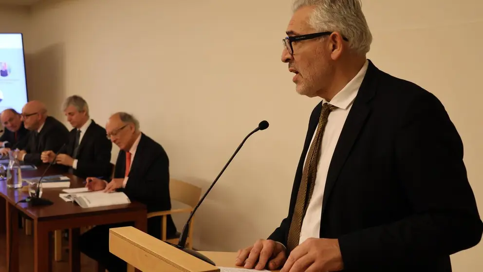 Miguel Fern&aacute;ndez, durante la intervenci&oacute;n en Viana do Castelo