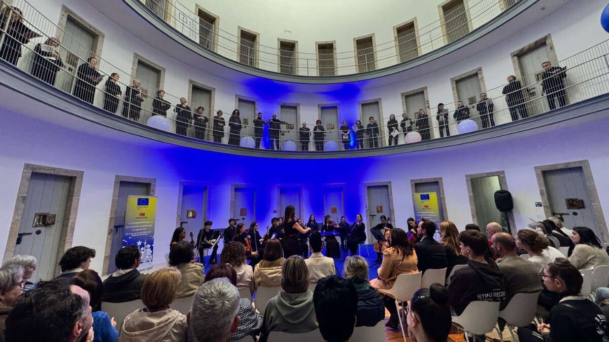 Actuación de la Xove Orquestra de Lugo en el Vello Cárcere.
